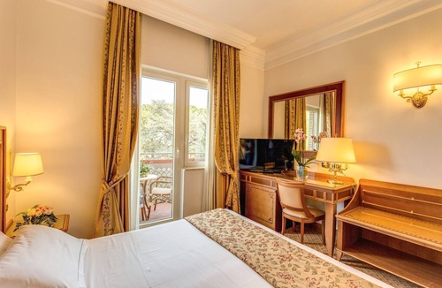 Quartiere XXVII Primavalle Hotel | Pinewood Hotel Rome