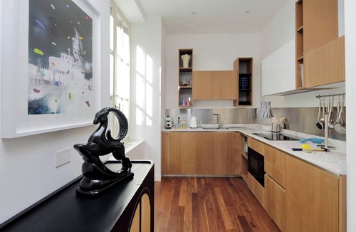 Rione III Colonna Apartment | Pirandello Luxury Home, in the prestigious Palazzo Raggi, in the heart of Rome