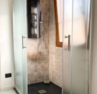 Sabaudia House | Podere 48 - Relax vicino Sabaudia con doccia walk in in camera