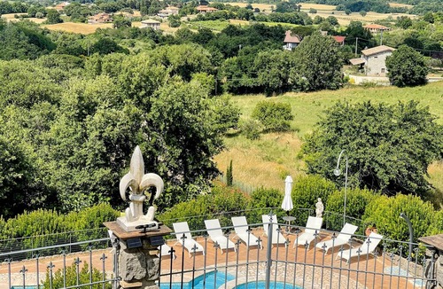 Montefiascone Villa | Pool and Jacuzzi - Stunning villa in Umbria - sleeps 24 - Bolsena lake view