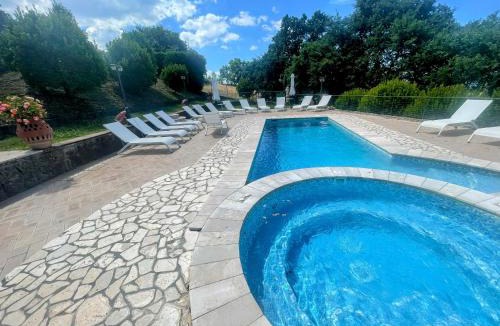 Montefiascone Villa | Pool and Jacuzzi - Charming villa in Umbria