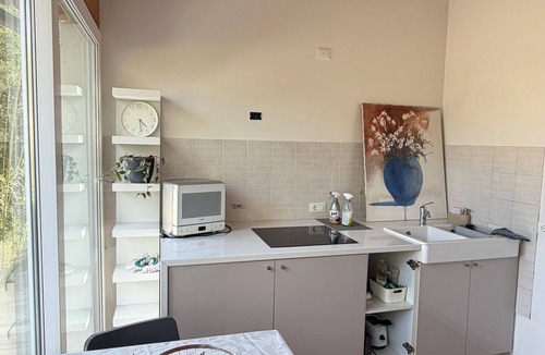 Mirano Apartment | Pool & Garden Small House