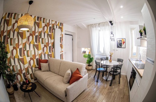 Castel Gandolfo Apartment | Pope's Residence 80 m from Papal Palace 30 m from Mariapoli Congress Centre