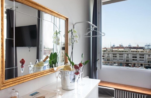 Pre House | Port View