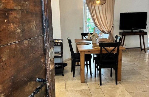 Rione XI Sant'Angelo Apartment | Portico di ottavia prime location with internal courtyard