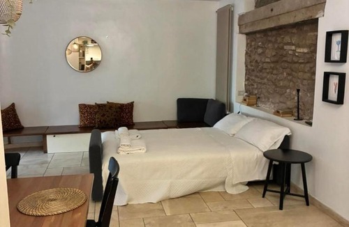 Rione XI Sant'Angelo Apartment | Portico di ottavia prime location with internal courtyard