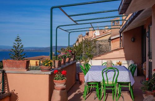 Porto Santo Stefano Apartment | [Porto S. Stefano] Elegant House + Swimming Pool