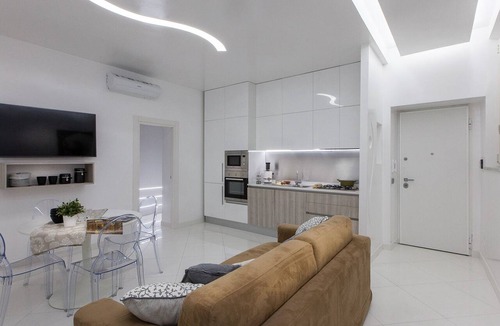 Rome City Centre Apartment | Prestigious apartment with view on Piazza Venezia | Piazza Venezia View Luxury Apartment B