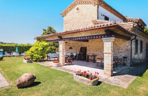 Potenza Picena Villa | Private Villa with private pool, WIFI, A/C, TV, terrace, panoramic view, close to Porto Recanati
