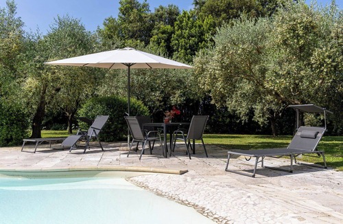 Lucignano Villa | Private Villa with hot tub, WIFI, private pool, balcony, pets allowed, close to Montepulciano