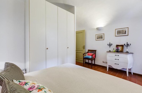 Rione III Colonna Apartment | Purificazione 44 Guest House