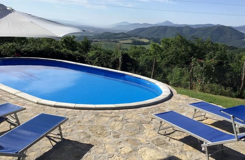 Citta di Castello House | Quaint holiday home in Città di Castello with private pool