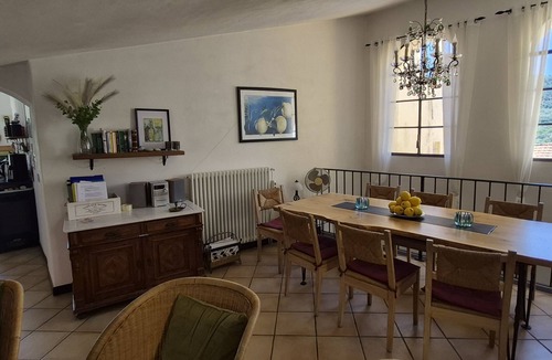 Isolalunga House | Quiet comfortable spacious in historical walls, view on the valley and the see