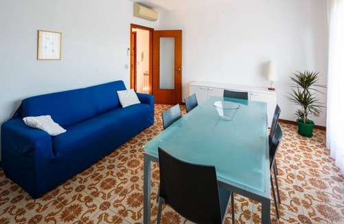 Santa Maria in Stelle Apartment | Refined Venice Lido Retreat with Terrace, Garden & Steps to the Beach