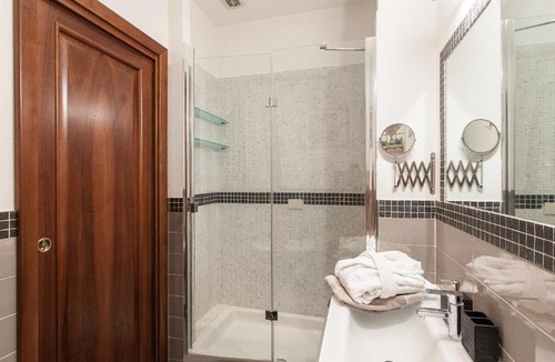 Rione VI Parione Apartment | Rental in Rome Mial house