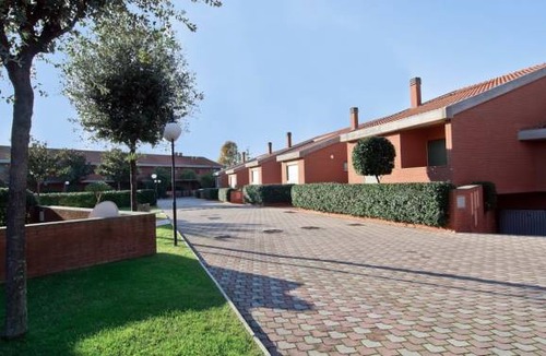 Zona XXX Castel Fusano Apartment | Residence I Triangoli Nice One Bedroom Apartment