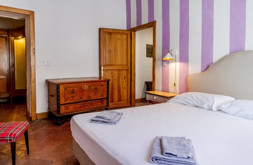 Scansano Bed & Breakfast | "Residenza di Palazzo Ghio" Guesthouse with Wi-Fi and Air Conditioning (CIN IT053023C2DQ31RZMP)