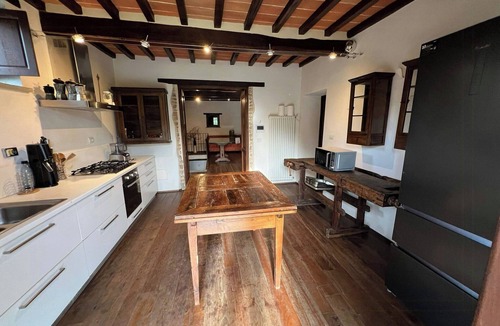 Arezzo House | Restored farmhouse in the Arezzo hills