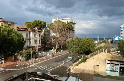 Alba House | RICCIONE CENTRO: 100 meters from the beaches with sea view.