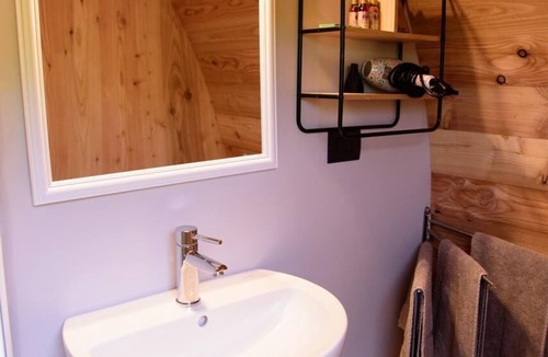 Vazia Hotel | Rifugio diVino Dormire in una botte - Wine Barrel stay near Rome