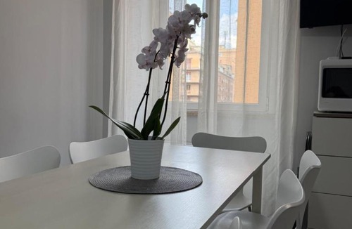 Pigneto Apartment | Roman Art Apartment - Metro C to Colosseum
