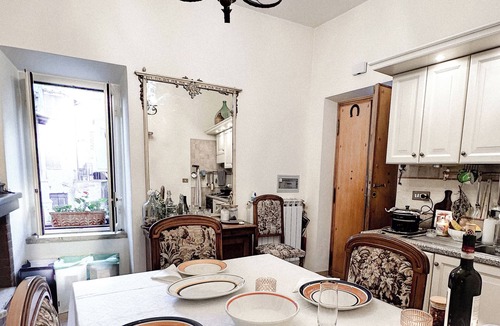 San Gregorio da Sassola House | Roman Castle Getaway: Romantic Cottage