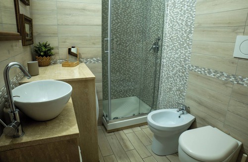 Campitelli Apartment | Roman Holiday (historical building from 12th century, 200m from the coliseum)