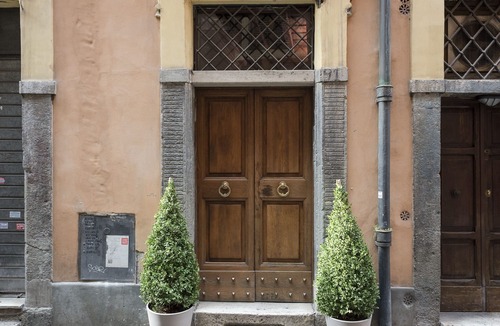 Rione II Trevi Apartment | Roman Holidays in Trevi Fountain