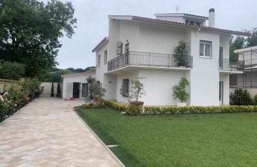 Zona XXX Castel Fusano House | Romana Guest House