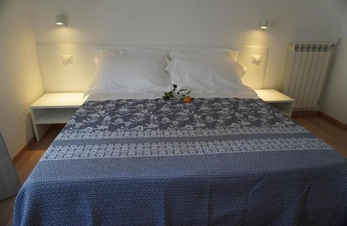 Zona XXX Castel Fusano House | ROMANA GUEST HOUSE