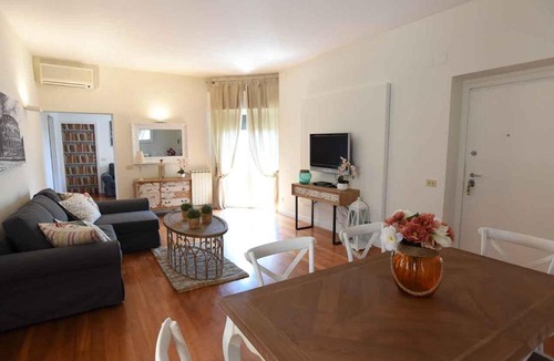 Flaminio Apartment | Romantic Flat near Metro Flaminio