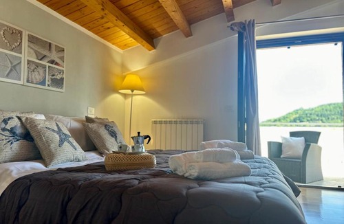 Lidarno Apartment | Romantic Penthouse with view over the Umbrian hill