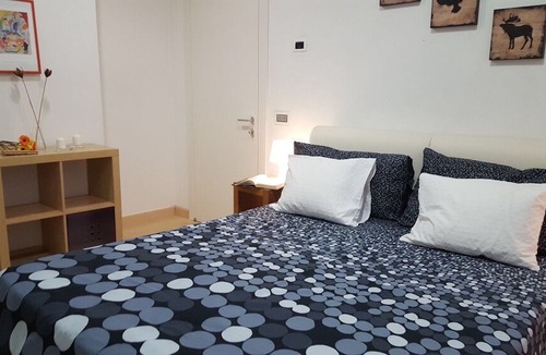 Cinecitta Apartment | ROME APARTMENT AQUEDOTTOFELICE-free WIFI-modern-new-clean meter A