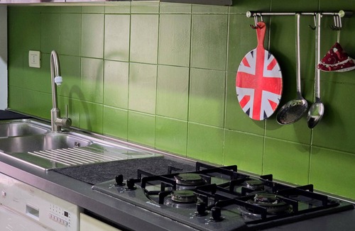Quartiere XX Ardeatino Apartment | Rome EUR Bright Apt- WiFi - Parking