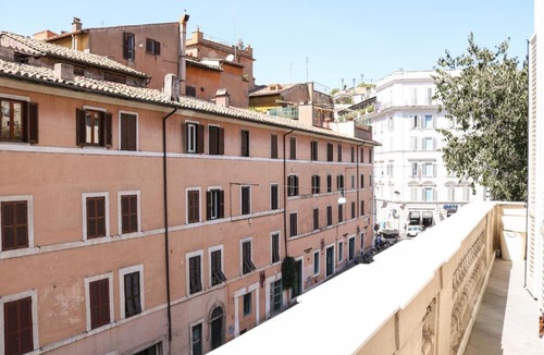 Rione III Colonna Bed & Breakfast | Rome Kings Suite