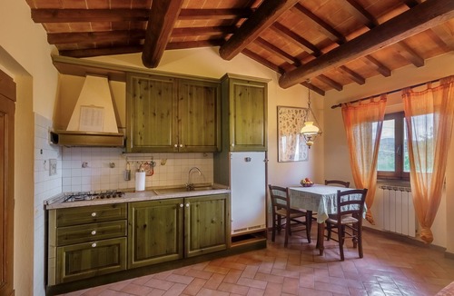 San Donato in Fronzano Apartment | Rondine – Apartment with Private Garden Near the Pool