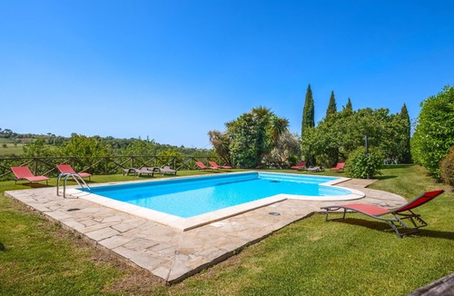 Manciano Apartment | Room 'Camera 1 - Il Maggio' with Shared Pool, Wi-Fi and Air Conditioning