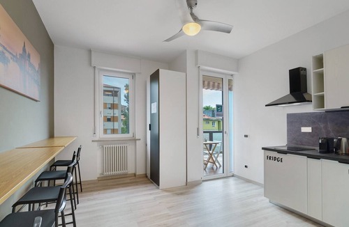 Campalto Apartment | Room 'Camera Rialto' with Wi-Fi and Air Conditioning