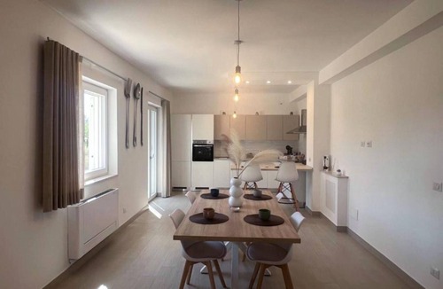 Minturno Apartment | Room 'Camera Tripla Con Bagno Privato' with Shared Terrace, Wi-Fi and Air Conditioning