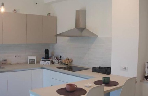 Minturno Apartment | Room 'Camera Tripla Con Bagno Privato' with Shared Terrace, Wi-Fi and Air Conditioning