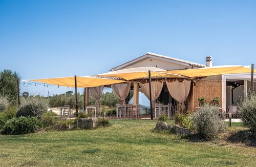 Magliano in Toscana Apartment | Room 'Giusti - 2 Olivo' with Shared Garden, Wi-Fi and Air Conditioning