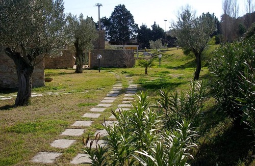 Roccelletta Apartment | Room 'Il Pero Selvatico, Doppia' with Shared Garden, Wi-Fi and Air Conditioning