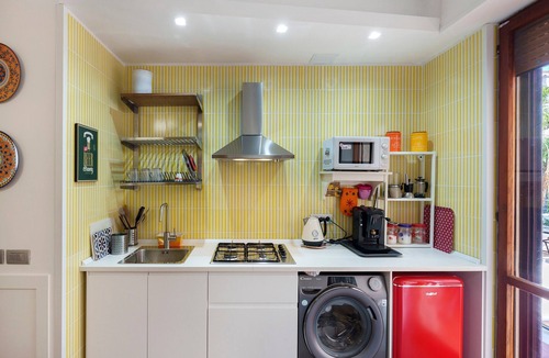 Torre Annunziata House | Room 'Stanza 1' with Mountain View, Wi-Fi, and Air Conditioning