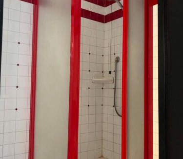Fonte Meravigliosa House | Room with independent access and private bathroom