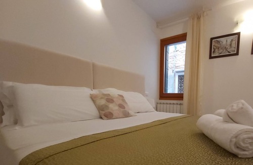 Castello House | Room with private bathroom - Veneziacentopercento