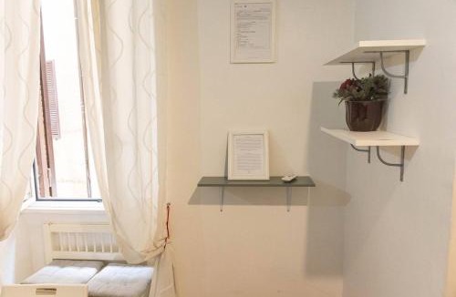 Monti House | Rooms Steps from Colosseum by Welcome In