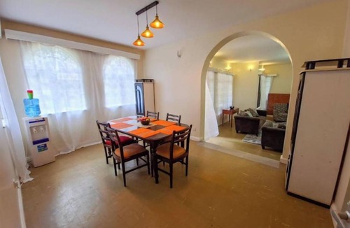 Embu Apartment | Royal Gardens Muthatari - Embu : Standard Double Room with Two Double Beds