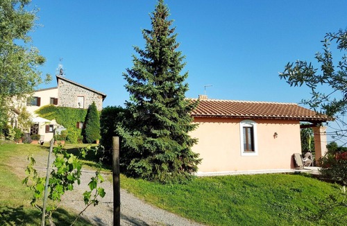 Bolsena House | Rustic country house with a view of Lake Bolsena