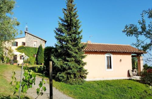 Bolsena House | Rustic country house with a view of Lake Bolsena