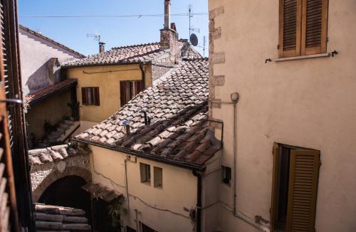 Amelia Apartment | SCAPPO IN UMBRIA, nel vicolo